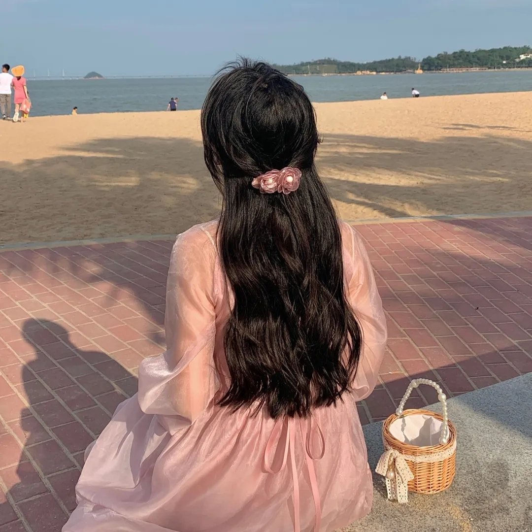 推动摇篮的手2025